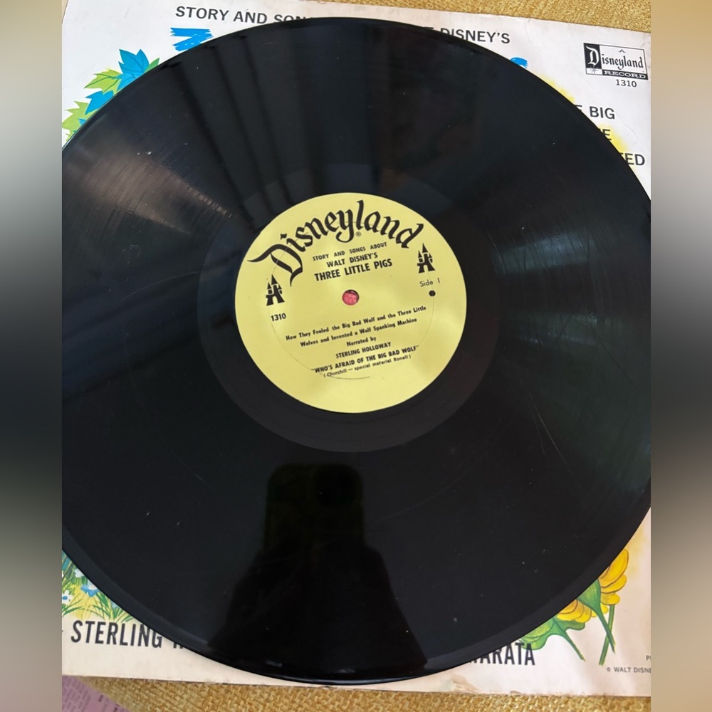 3 Little Pigs Disney Vinyl Record - Picture 4 of 4